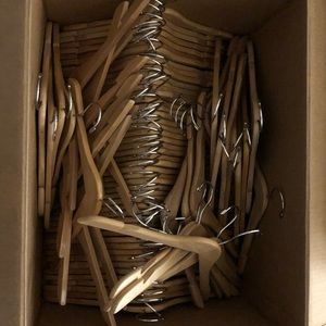 40-50 Wooden Swivel Hook Hangers